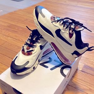 Nike AirMax 270 React size 6.5